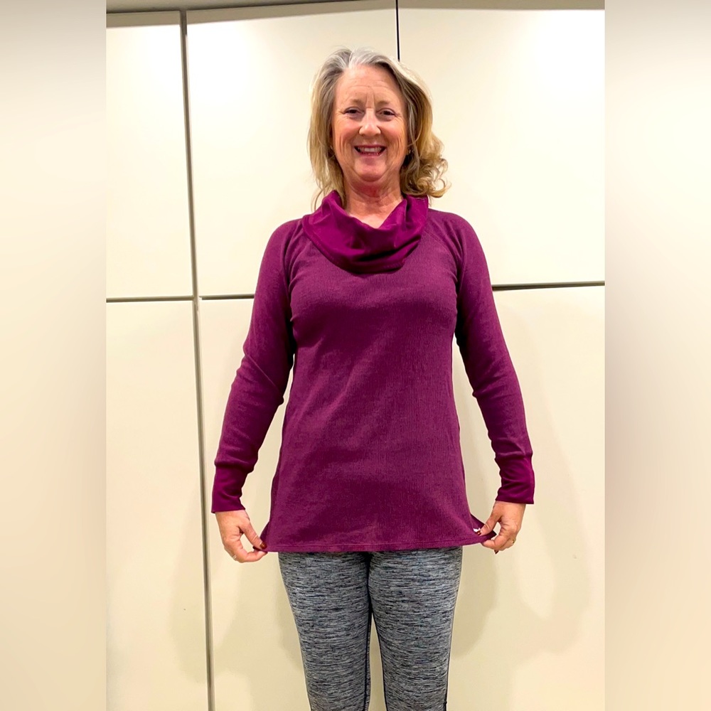 Eddie Bauer size Medium Tunic, in a deep plum color. Cotton/Poly Blend.